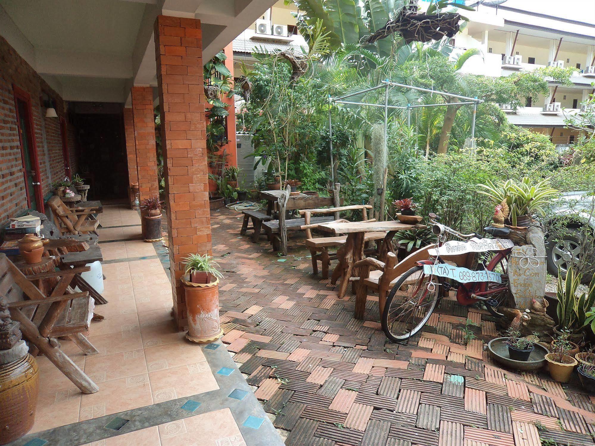 Baan Por Jai Hotel Koh Lanta Exterior photo